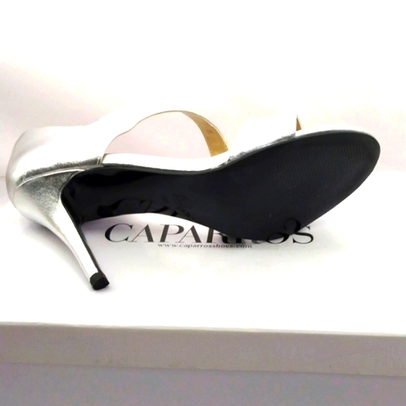 Caparros Silver Shoes NIB SZ 8 - Picture 7 of 10